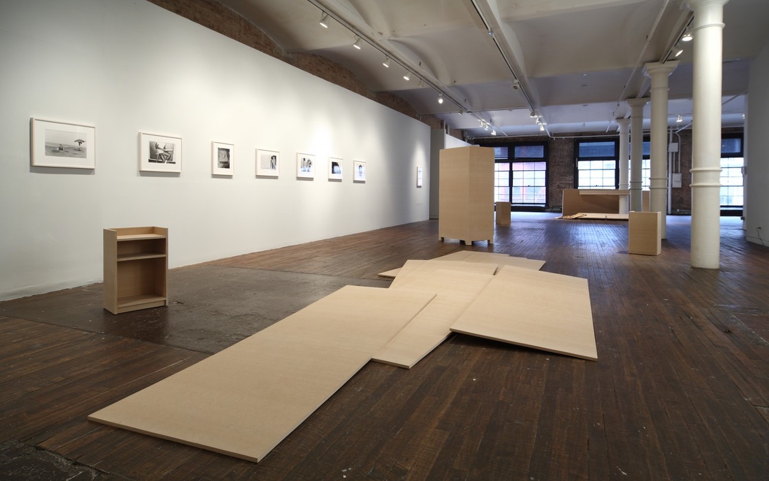 Tom Burr / Walter Pfeiffer, 2007, installation view